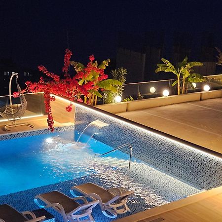 Apartments D'Hermes Улцин Екстериор снимка